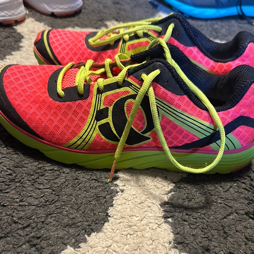 Pearl Izumi Pink and Green Athletic Shoes with Breathable Mesh